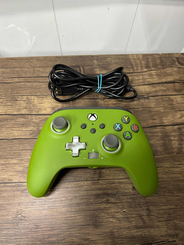 Control Con Cable Para Xbox One Y Windows Green Pdp