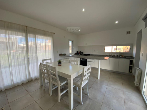 Casa En Venta Ubicado En Eidico Casas, Pilar Del Este - Imagen 4