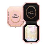 Iluminador Too Faced