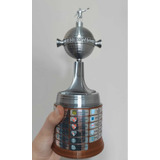 Taça (troféu) Libertadores 2011