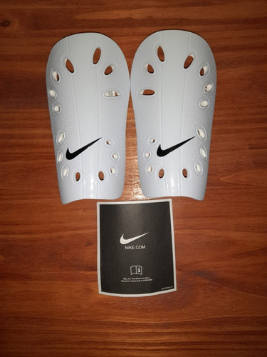 Canillera Nike