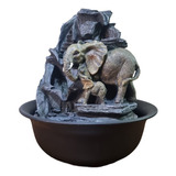 Fuente De Agua Figura Elefante. Prosperidad Y Energía