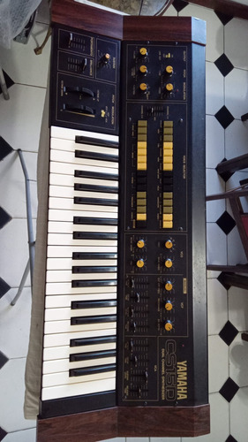 Sintetizador Analógico Yamaha  Cs 15 D