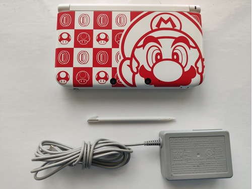 Consola Nintendo 3ds Xl Mario White Edition +cargador+juegos