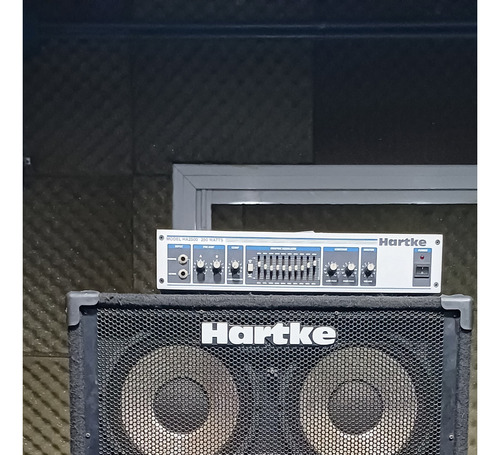 Consola Hartke Modelo Ha2500 250watts + Ampli Cabezal Bajo 