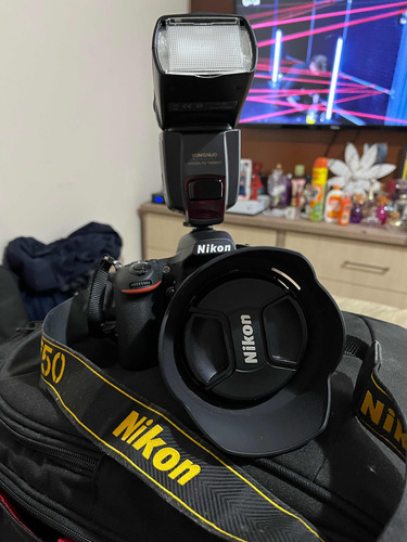 Máquina Fotográfica Nikon D750