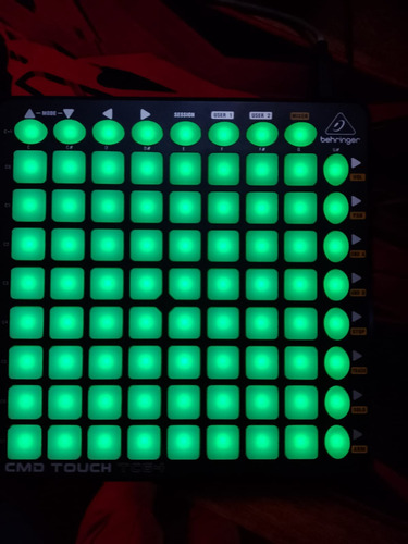 Launchpad Behringer Cmd Touch Tc64 (2 Meses De Uso)