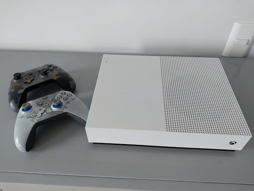 Xbox One S All Digital 1tb + Juegos  2020