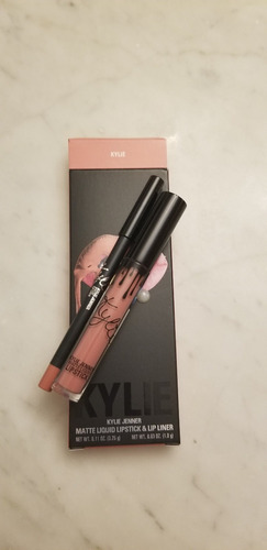 Kylie Lipkit By Kylie Jenner A Elegir El Tono De Tu Agrado  