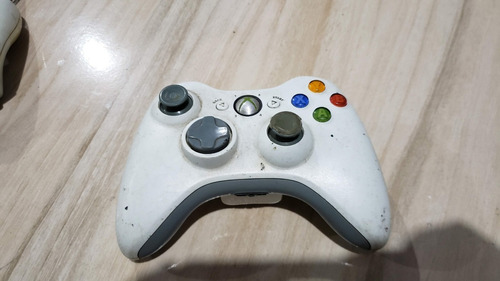 Controle Do Xbox 360 Branco Sem A Tampa Das Pilhas. L6