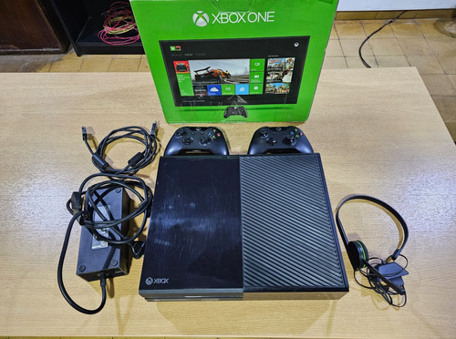 Microsoft Xbox One 500gb Con 2 Joysticks Color Negro