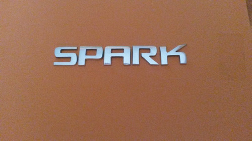 Emblema Spark Chevrolet  En Metal  Pulido Foto 3