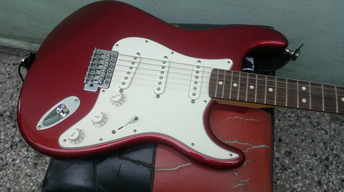 Fender Stratocaster Standard Mexico Red Candy 2011