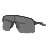 Lente Solar Oakley Sutro Con Protección Uv Para Hombre Lente Gris Armazón Negro Diseño Espejeada