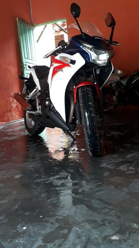 HONDA CBR 250R