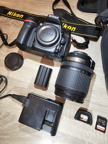 Nikon Kit D7200 + Lente 18-140mm + Kit + Tripode 13008 Disp