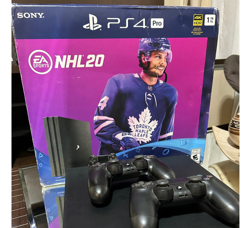 Playstation 4 Pro 1tb + 2 Controles Originais + 1 Mídia Física Nhl 20