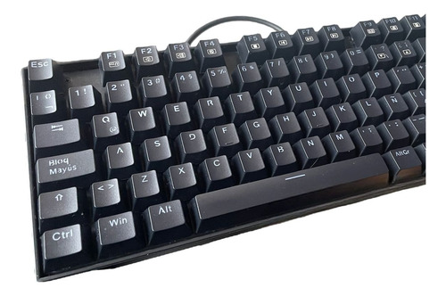 Teclado Gamer Redragon Kumara K552 Color Negro Con Luz Rgb