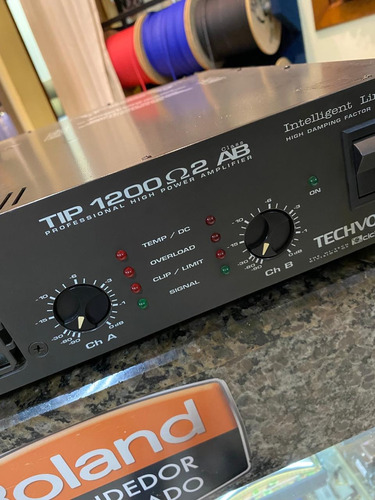 Amplificador Usado Antigo Conservado  Tip1200 1200w Techvox