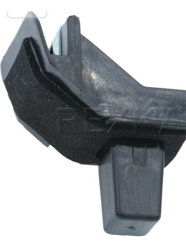 Base Derecha Parachoque Trasero Nissan Sentra 1995 - 1999  Foto 3