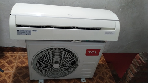 Aire Acondicionado Tcl De 4500f. Frío -calor Como Nuevo 