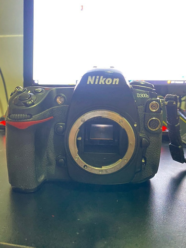 Camêra Nikon D300s