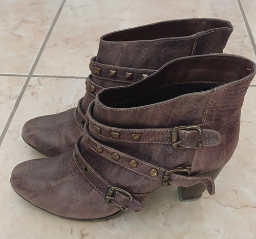 Botas De Cuero Apology