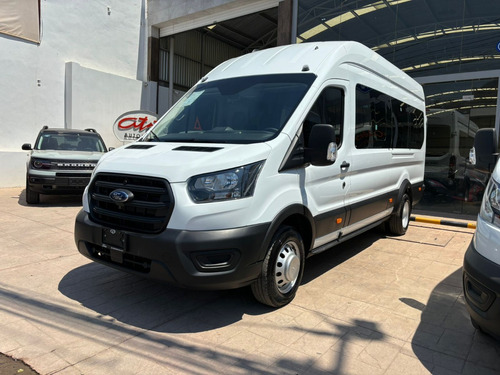 Ford Transit 2024 18 Pasajeros