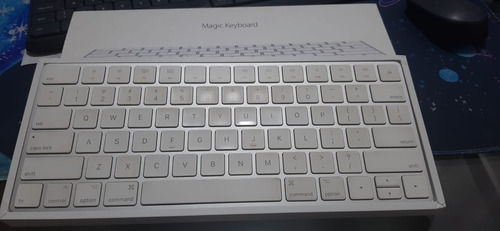 Teclado Bluetooth Apple Magic Keyboard A1644