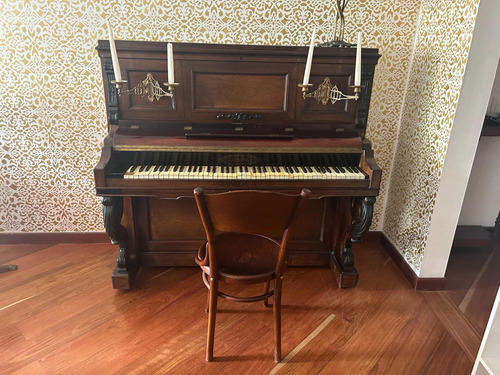Piano Antiguo Marca Player