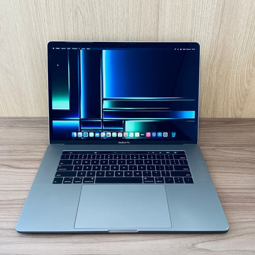 Macbook Pro 2019 32gb, 15.4 Polegadas, 256ssd, I7, Touch Bar