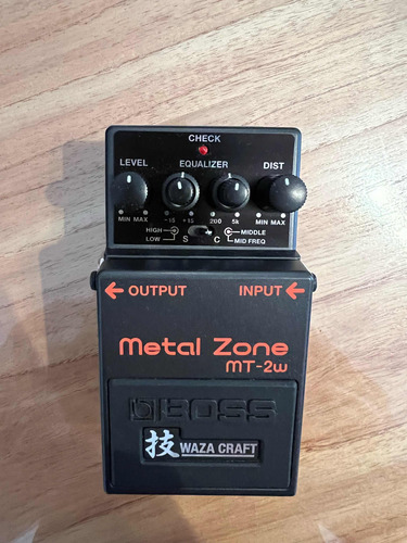 Pedal De Guitarra Boss Mt-2w Metal Zone Waza Craft Usado