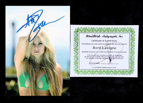 Avril Lavigne Firma En Fotografía De 5x7