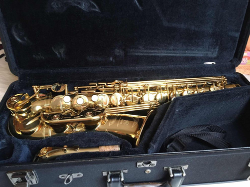 Saxofone Alto Yamaha Yas62