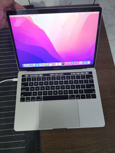 Apple Macbook Pro Touchbar 13 Ano 2019 A2159 I5/8gb/256ssd. 