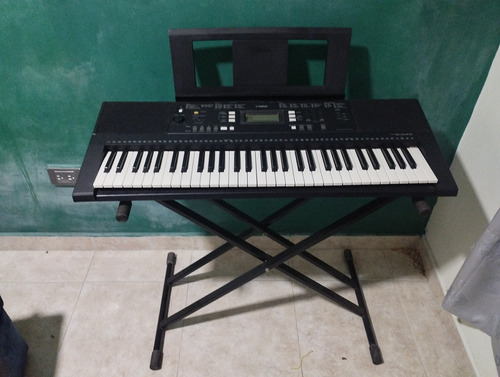 Piano Yamaha Psr E 343 Color Negro Con Reposador 