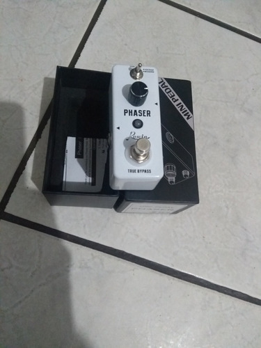 Pedal Phaser Rowin Para Guitarra Violão