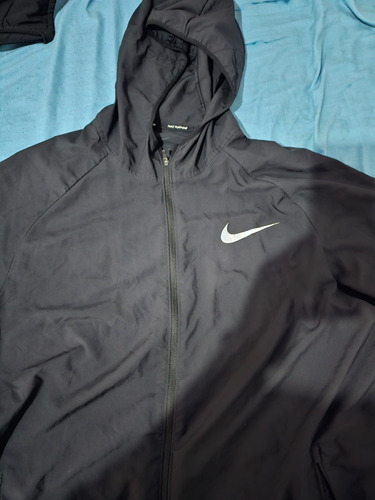 Campera Nike Rompevientos//running