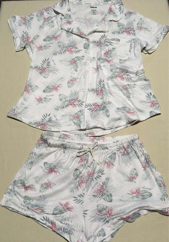 Pijama Hurley 2 Piezas Mediana Short & Camisa Blanca Floral