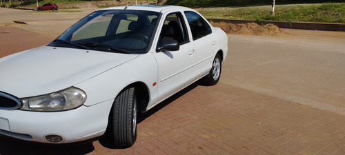 Ford Mondeo 1999 2.0 Ghia