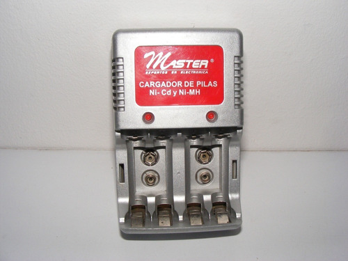 Cargador De Baterias Master Aa, Aaa Y 9v 127vca 60hz El10-4a