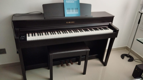  Vendo Usado Piano Digital Clavinova Yamaha Clp-645r