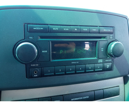 Stereo Normal (usado Original) Grand Cherokee 2005