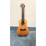 Ukelele Tenor Molokai Usado Con Funda