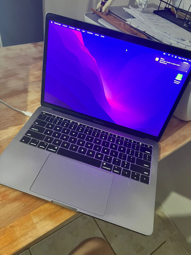 Macbook Pro 13' -16gb Intel I5 - 2017