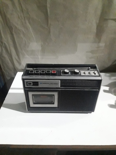 Radio Grabador Sanyo M2411f - Japan-funciona Radio