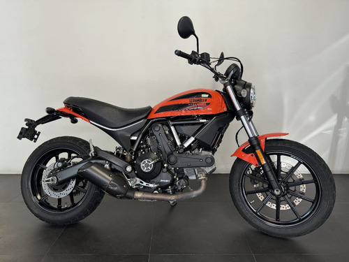 Ducati Scrambler Sixty2 