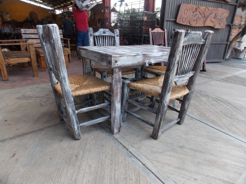 Comedor Artesanal Vintage Madera Sustentable Sillas Tejidas.