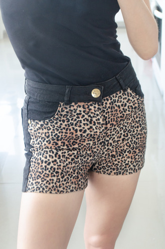 Short Jean Denim Negro Con Animal Print Elastizado Oferta 