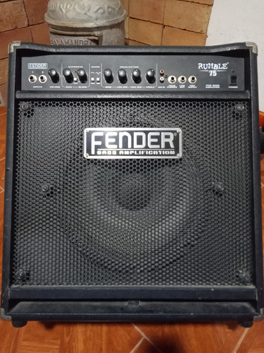 Amplificador De Bajo Fender Rumble 75 Usado